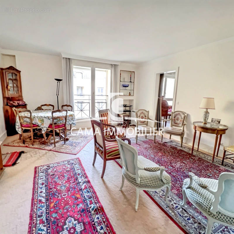 Appartement à VERSAILLES