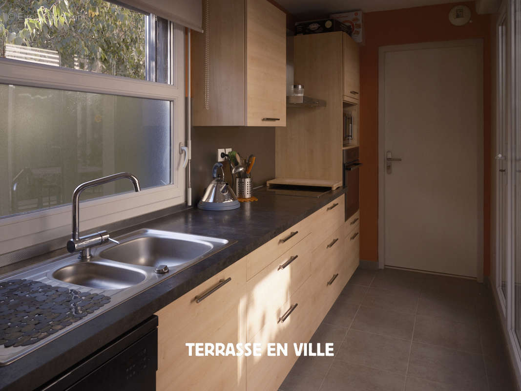 Appartement à MARSEILLE-1E