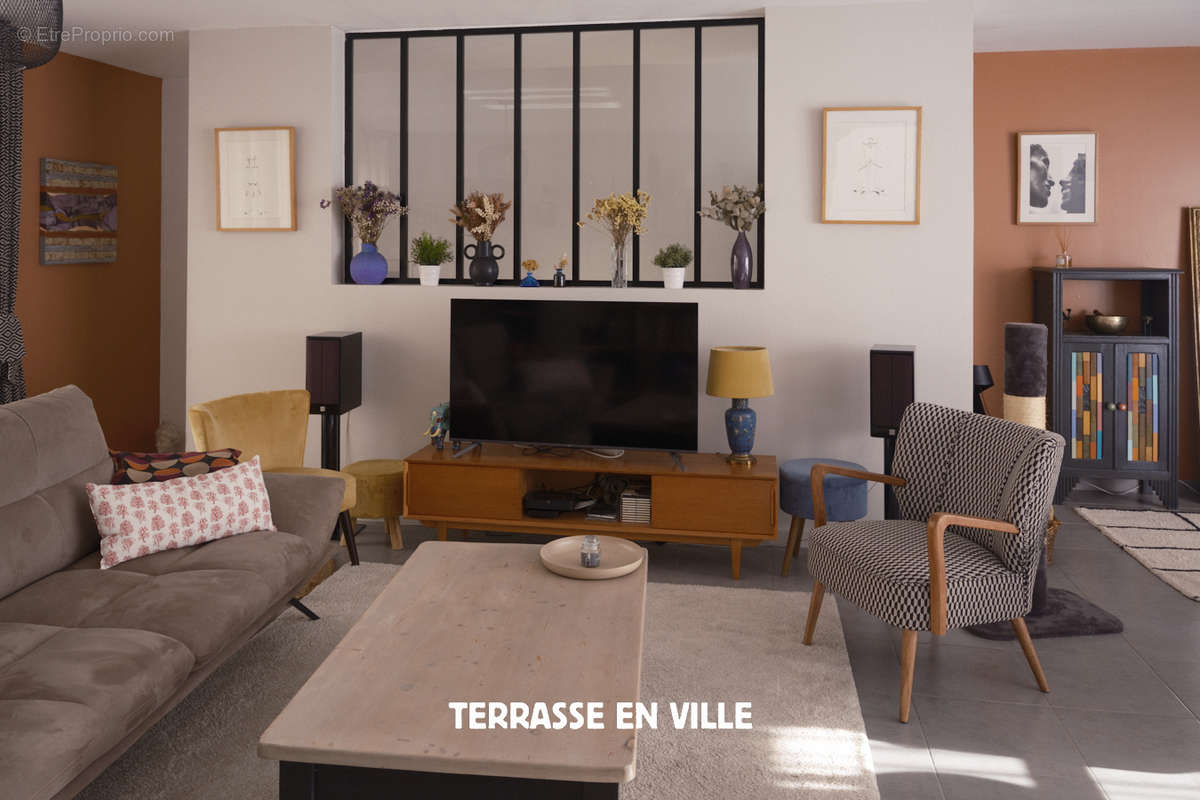 Appartement à MARSEILLE-1E