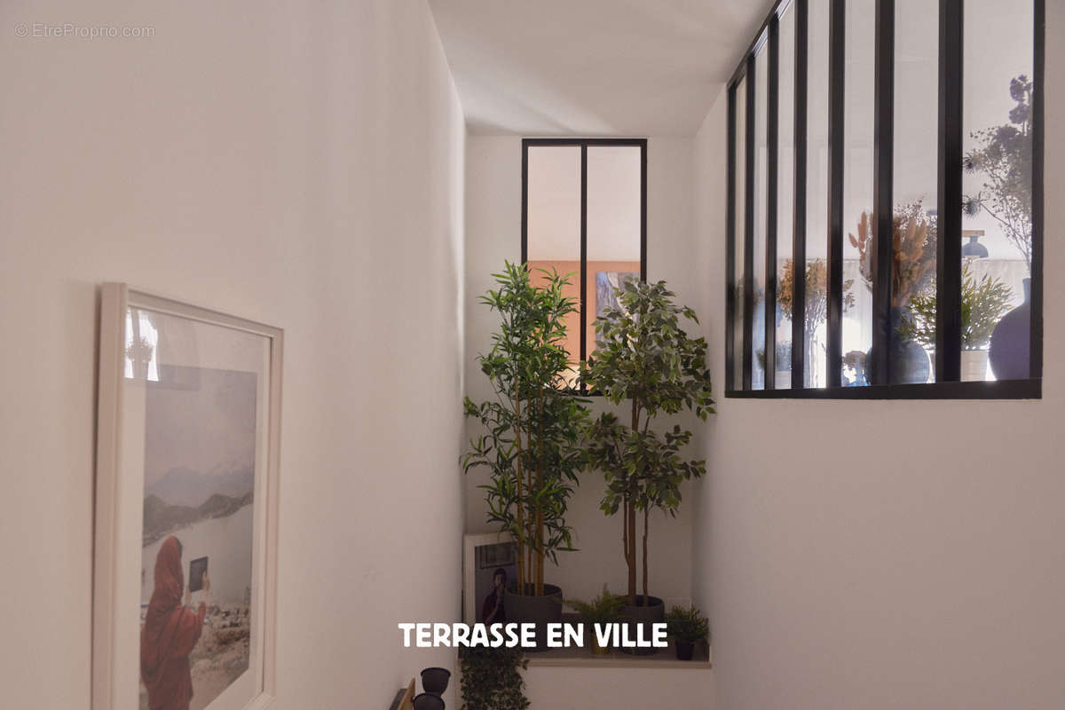 Appartement à MARSEILLE-1E