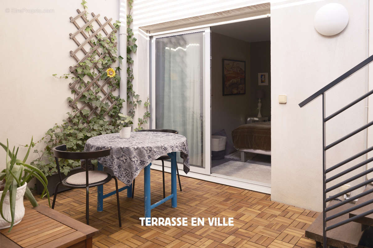 Appartement à MARSEILLE-1E