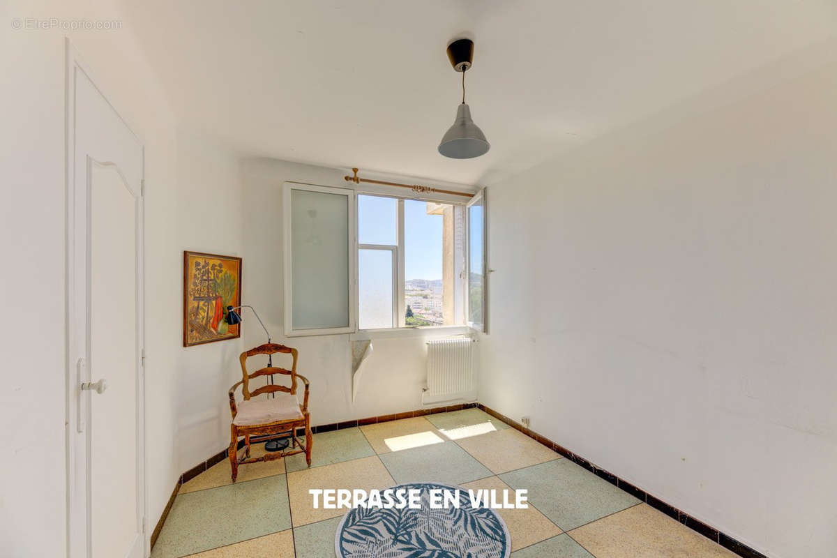 Appartement à MARSEILLE-10E