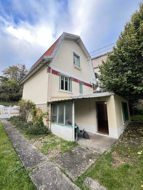 Maison à LA FRETTE-SUR-SEINE