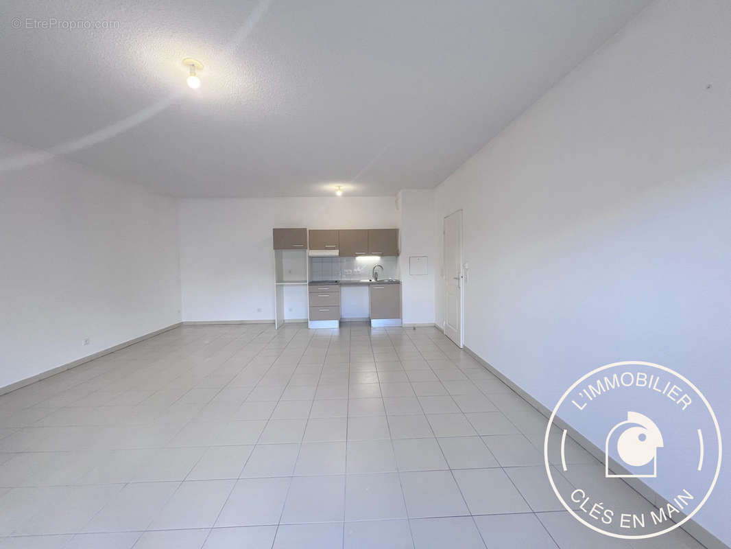 Appartement à PUGET-SUR-ARGENS