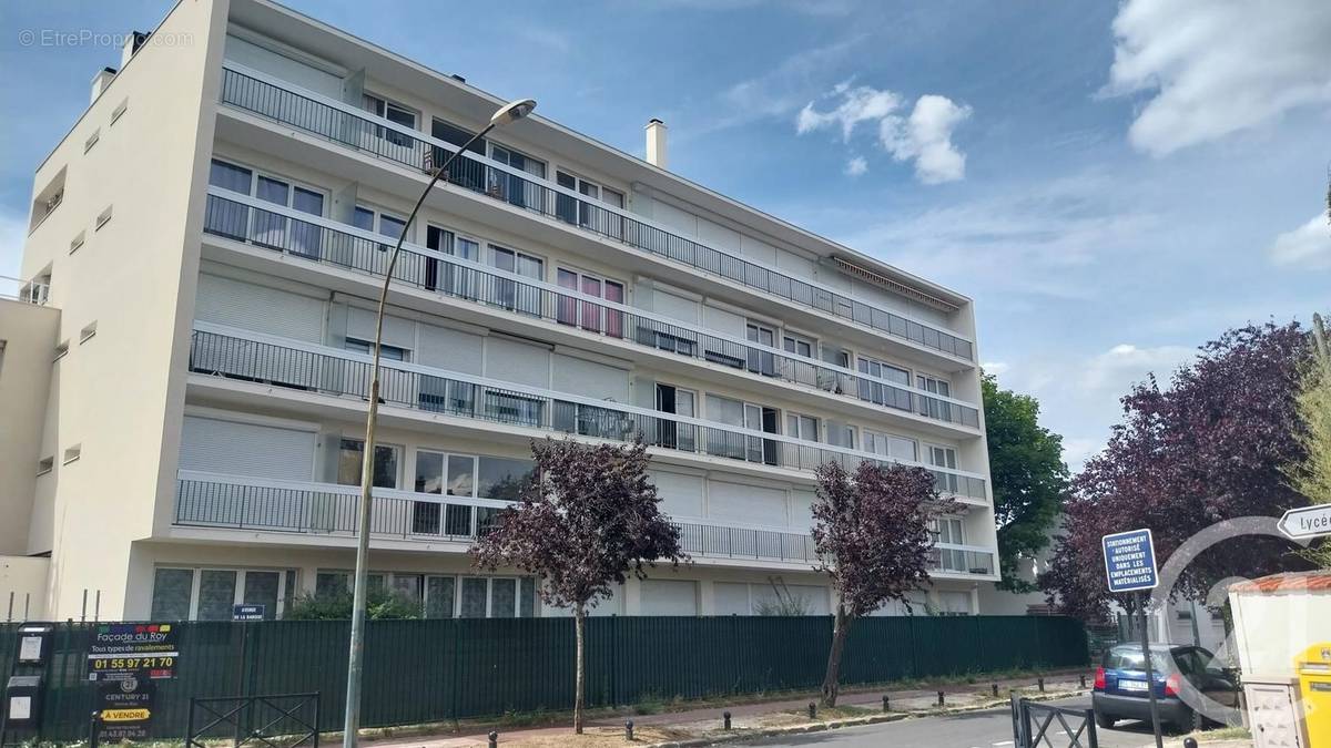 Appartement à SAINT-MAUR-DES-FOSSES