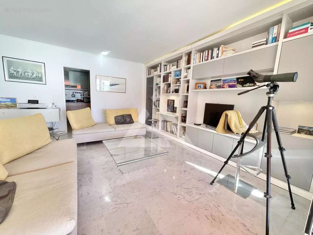 Appartement à ROQUEBRUNE-CAP-MARTIN