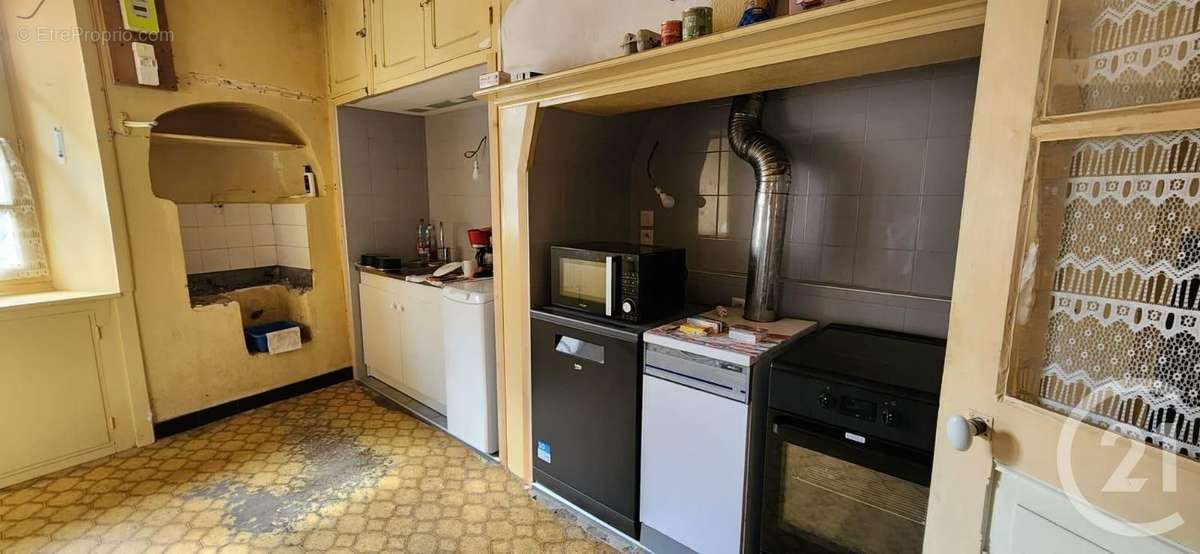 Appartement à VIC-SUR-CERE