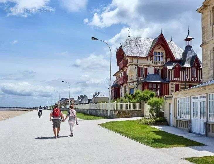 Maison à LION-SUR-MER