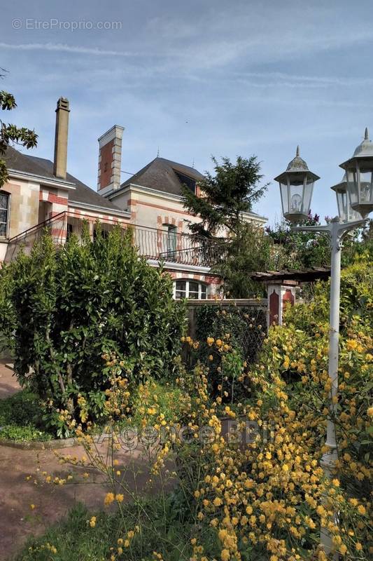 Maison à CHEMERY