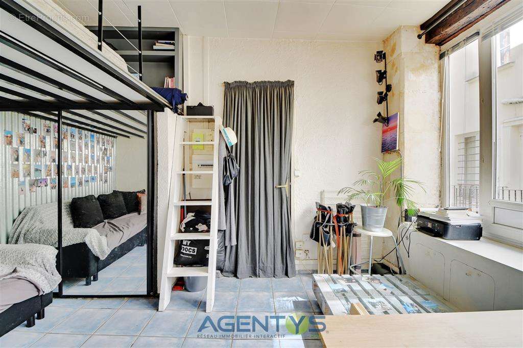 Appartement à PARIS-11E