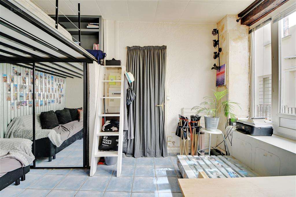 Appartement à PARIS-11E