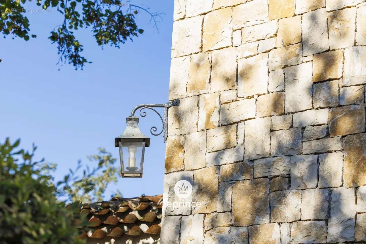 Appartement à VALBONNE