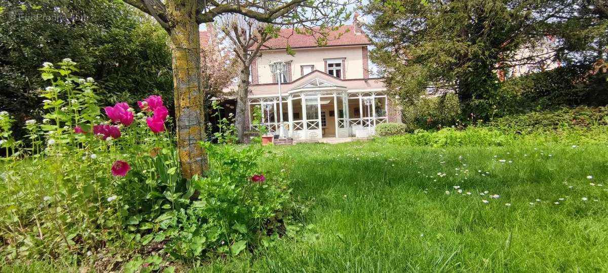 Maison à ROMILLY-SUR-SEINE