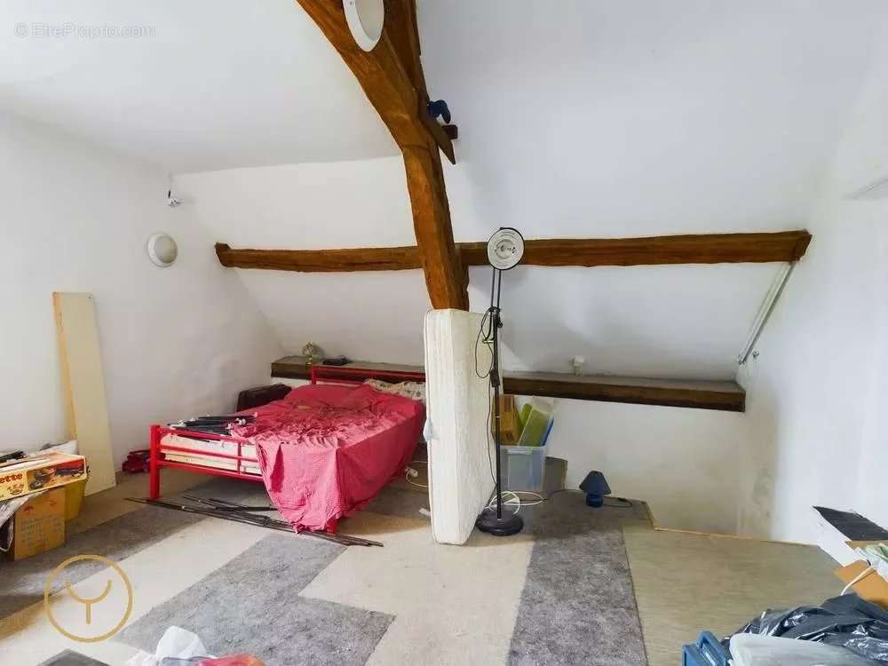 Appartement à MAIZIERES-LA-GRANDE-PAROISSE