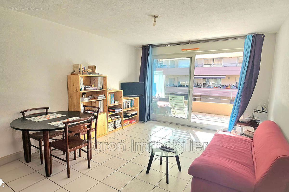 Appartement à MANDELIEU-LA-NAPOULE