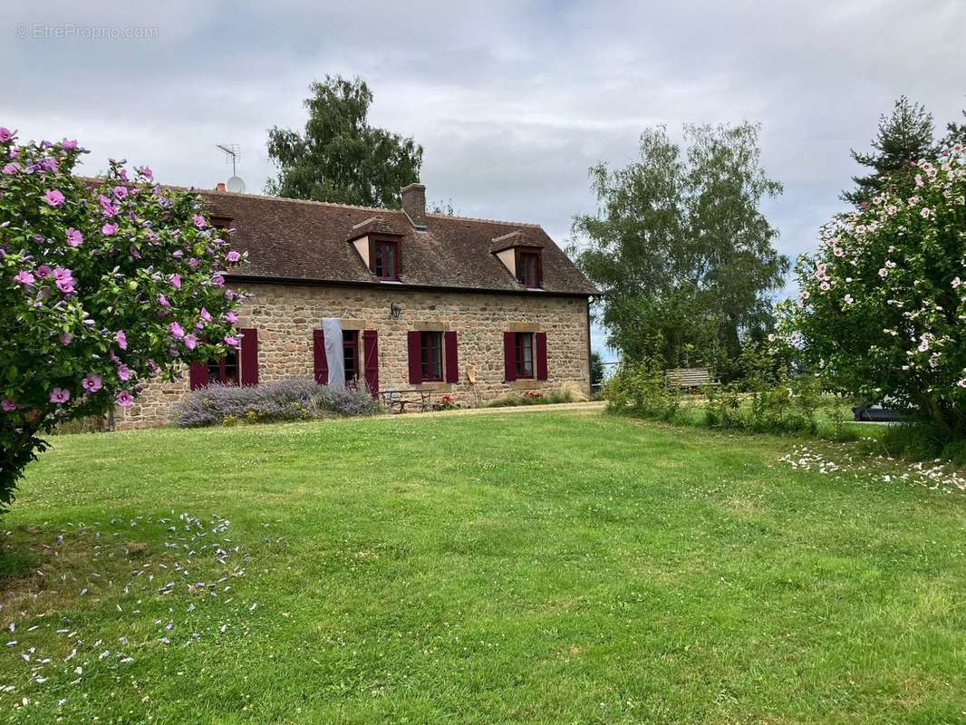 Maison à YGRANDE