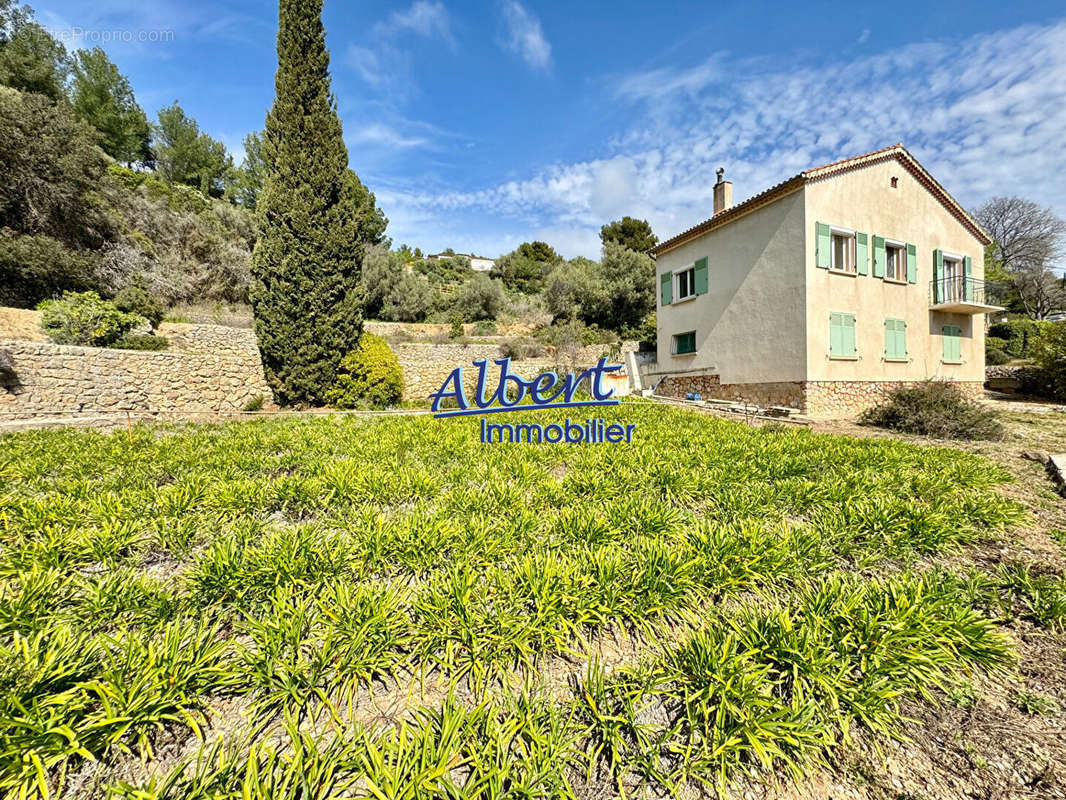 Maison à OLLIOULES