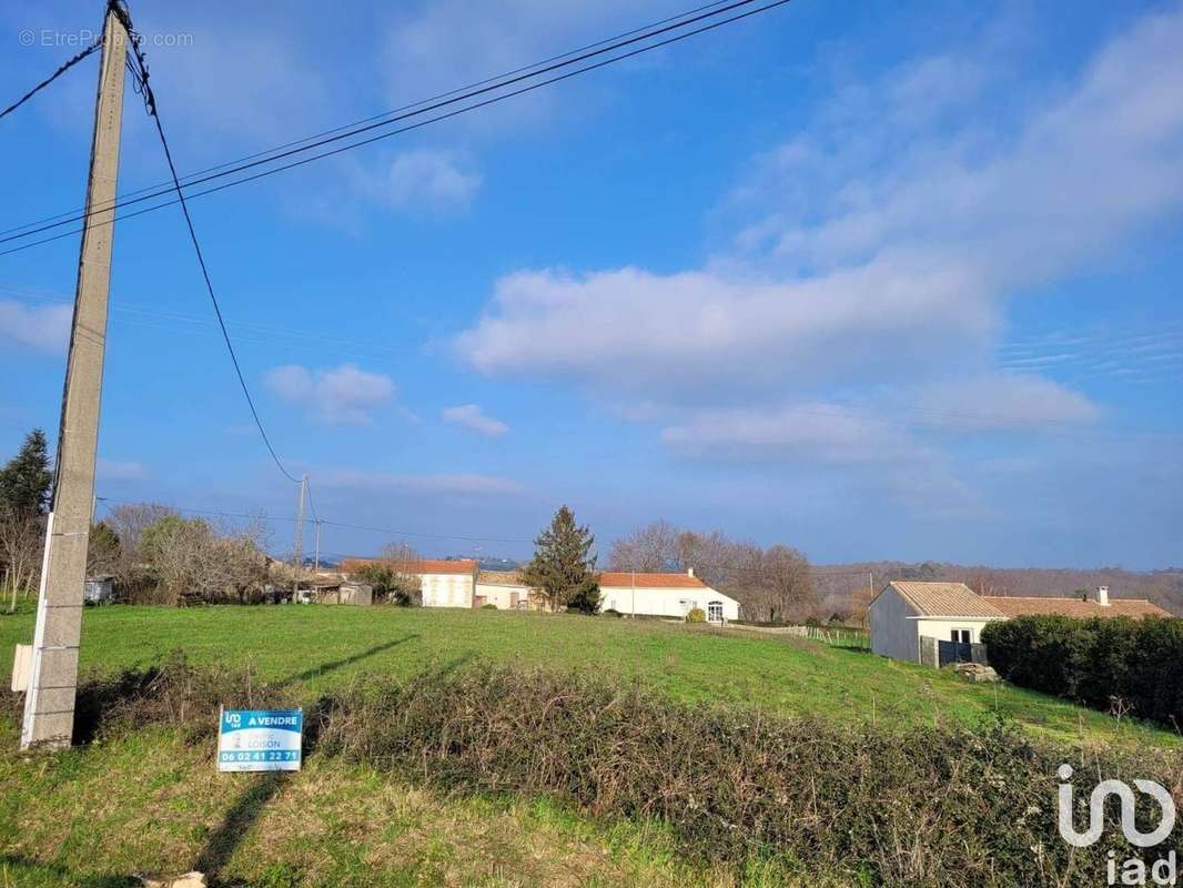 Photo 3 - Terrain à SAINT-BONNET-SUR-GIRONDE