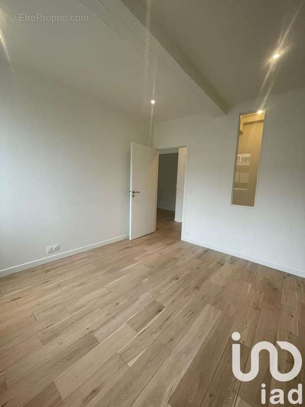 Photo 6 - Appartement à COURBEVOIE