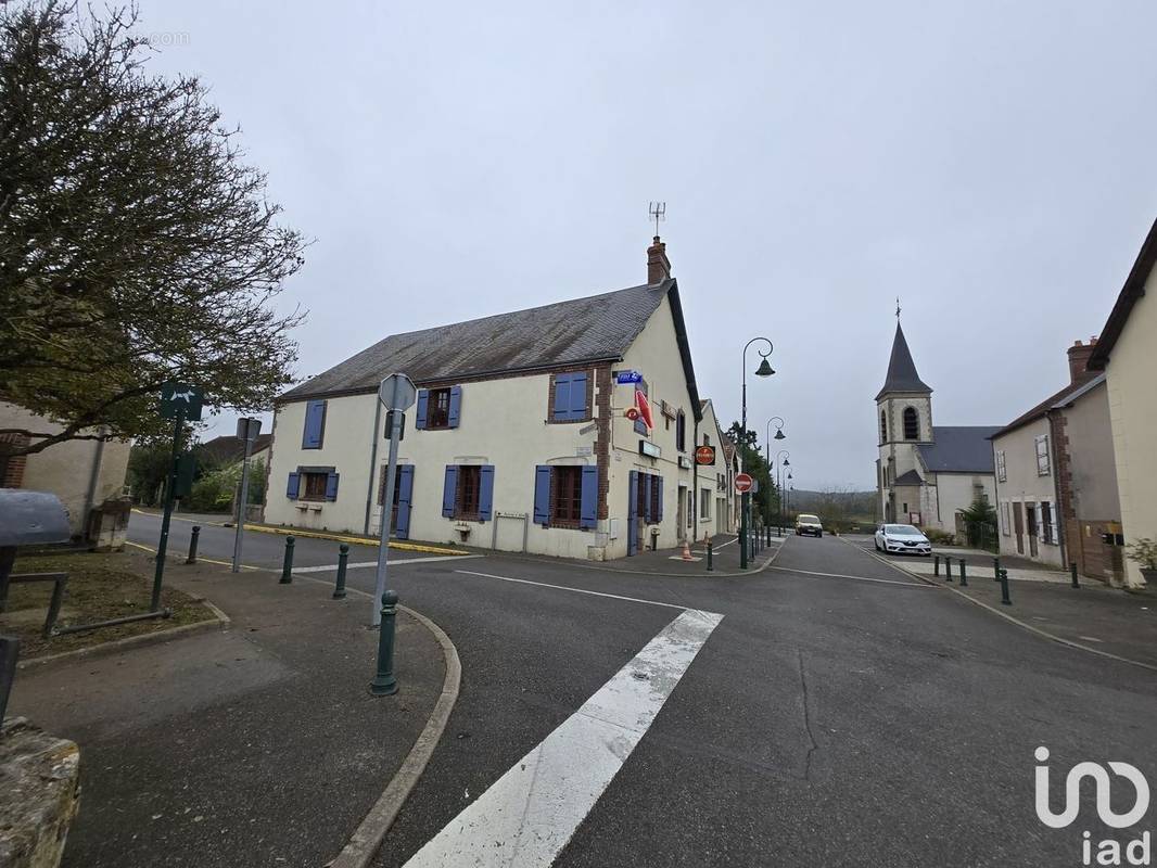 Photo 1 - Commerce à SAINT-MARTIN-SUR-OCRE