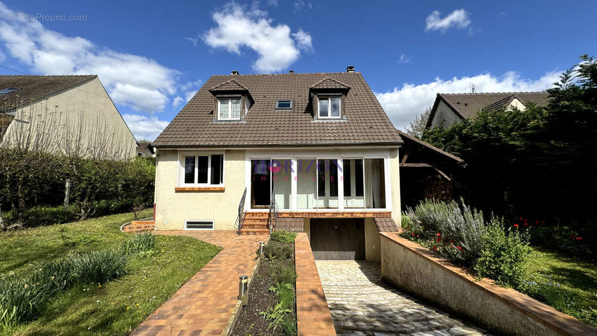 Maison à MAREIL-EN-FRANCE