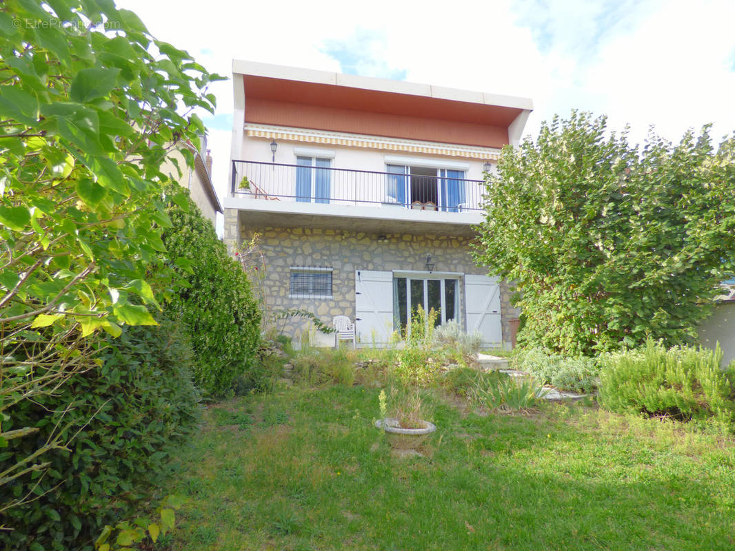 Maison à CARRIERES-SUR-SEINE