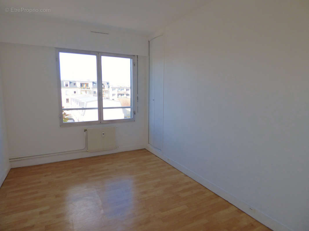 Appartement à SARTROUVILLE