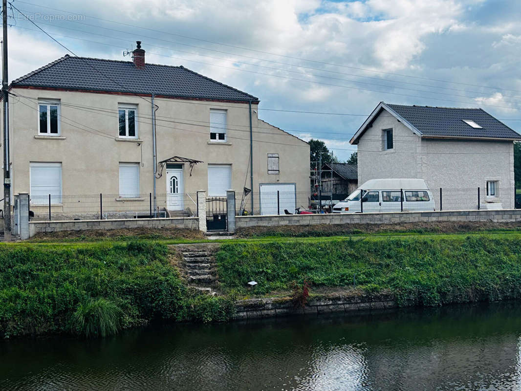 Maison à MONTCEAU-LES-MINES