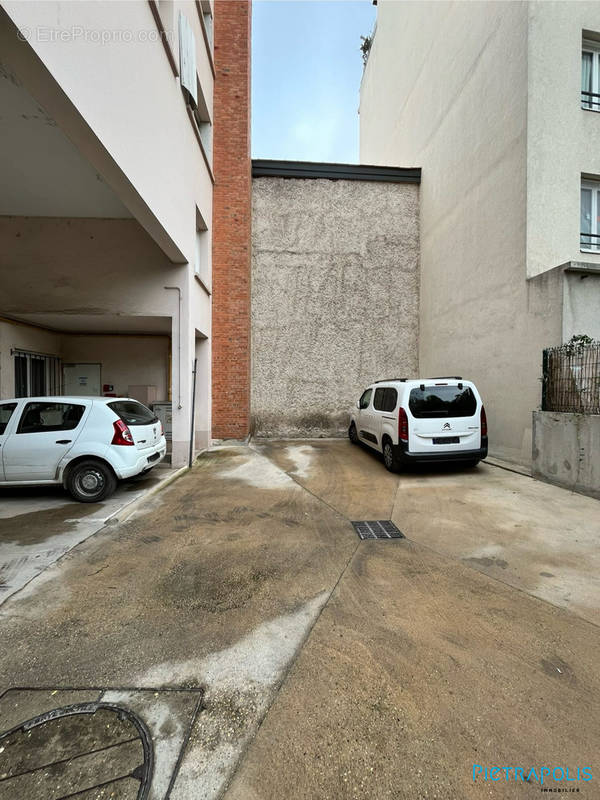 Parking à LYON-7E