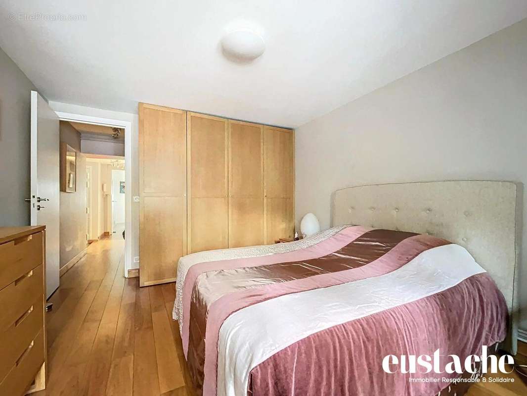 Appartement à PARIS-9E