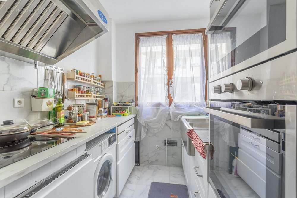 Appartement à MARSEILLE-7E