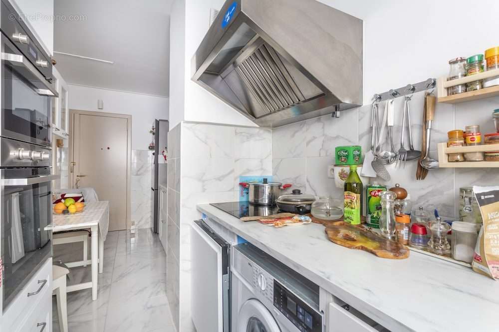 Appartement à MARSEILLE-7E