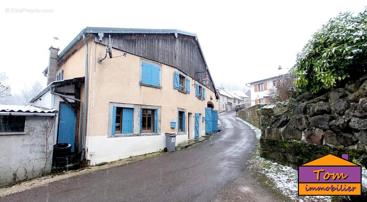 Maison à CLAIREGOUTTE