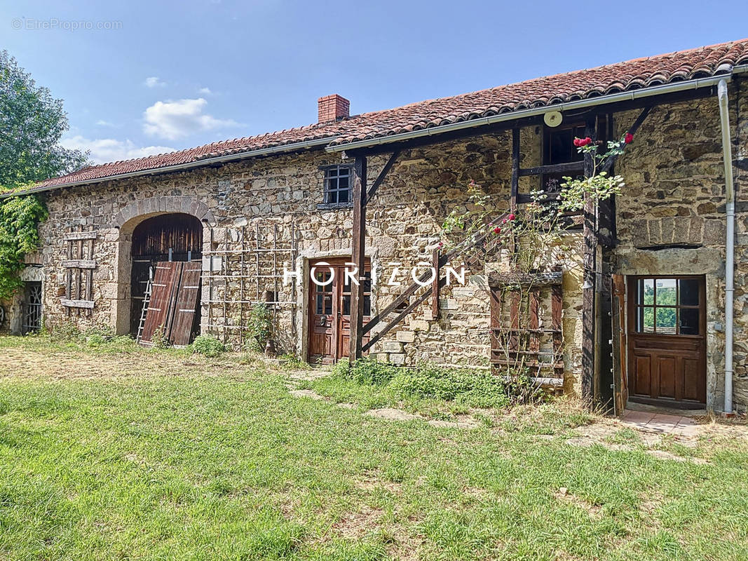 Maison à CLUNY