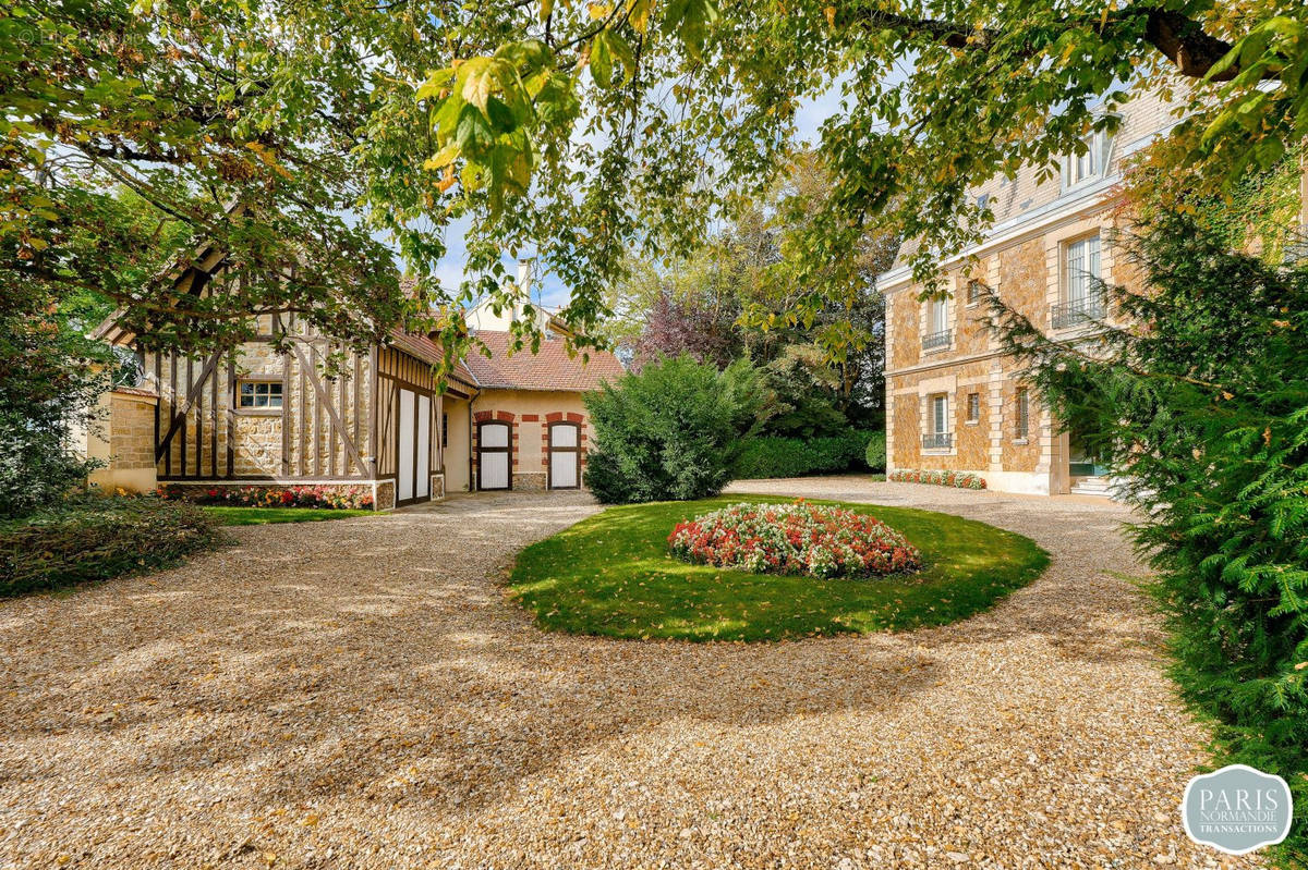 Maison à PONTOISE