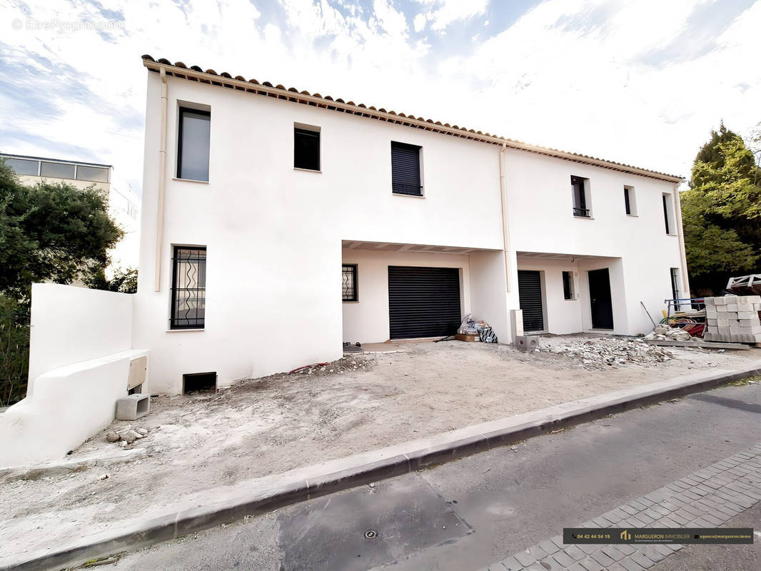 Maison à CHATEAUNEUF-LES-MARTIGUES