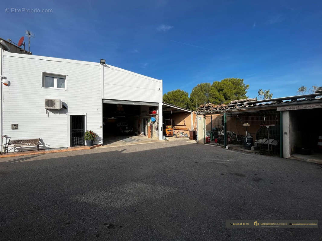 Appartement à CHATEAUNEUF-LES-MARTIGUES