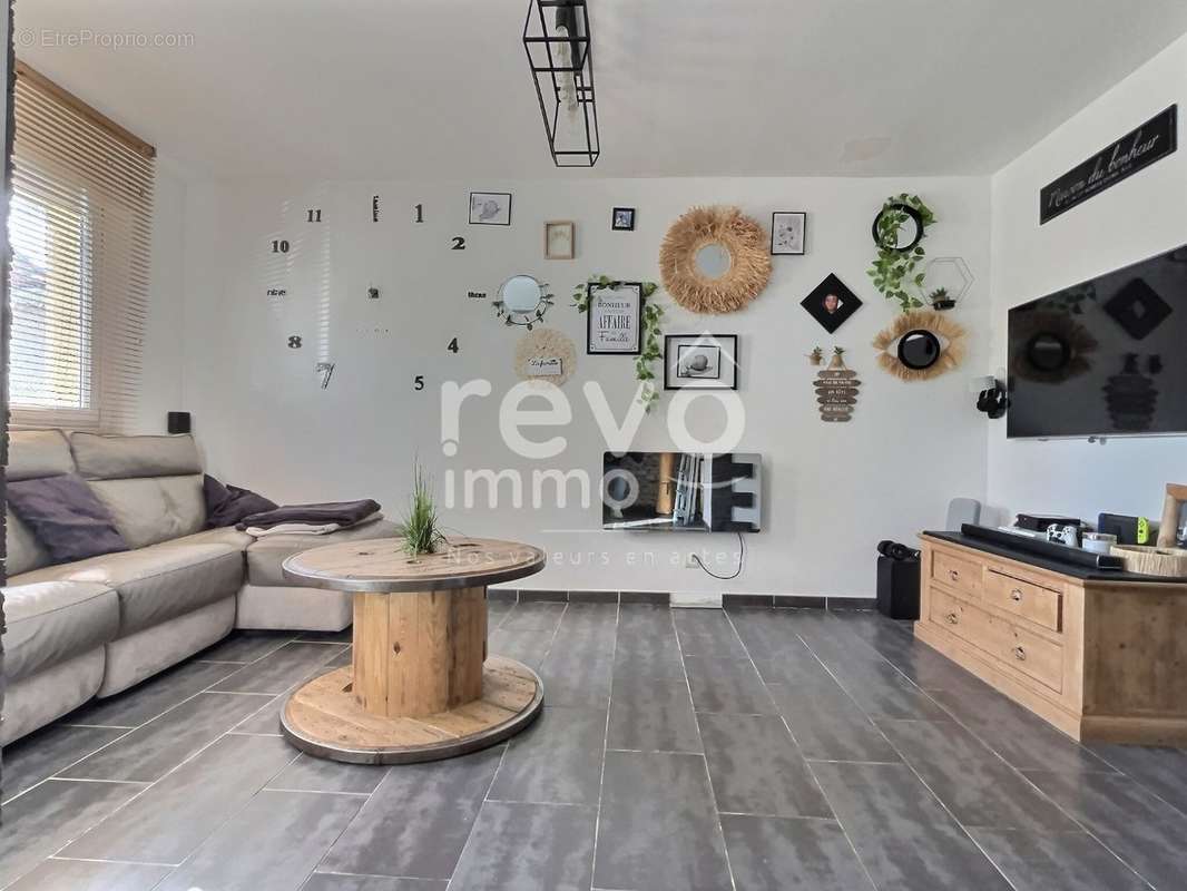 Appartement à VILLARS-LES-DOMBES