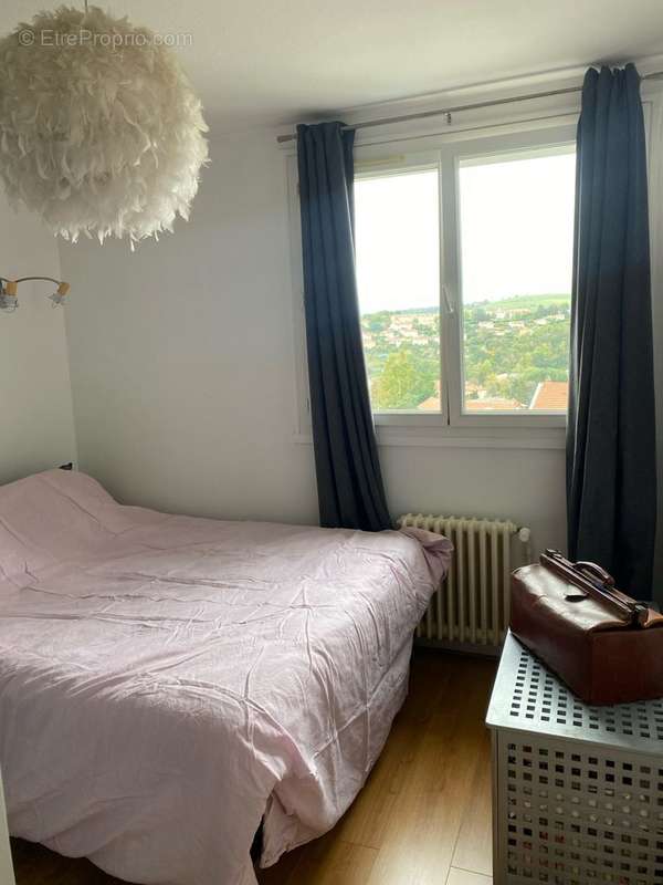 chambre - Appartement à SAINT-ETIENNE