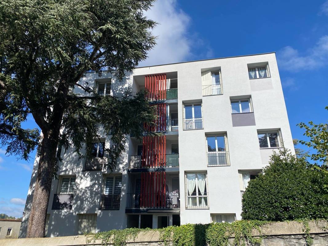 façade sud - Appartement à SAINT-ETIENNE