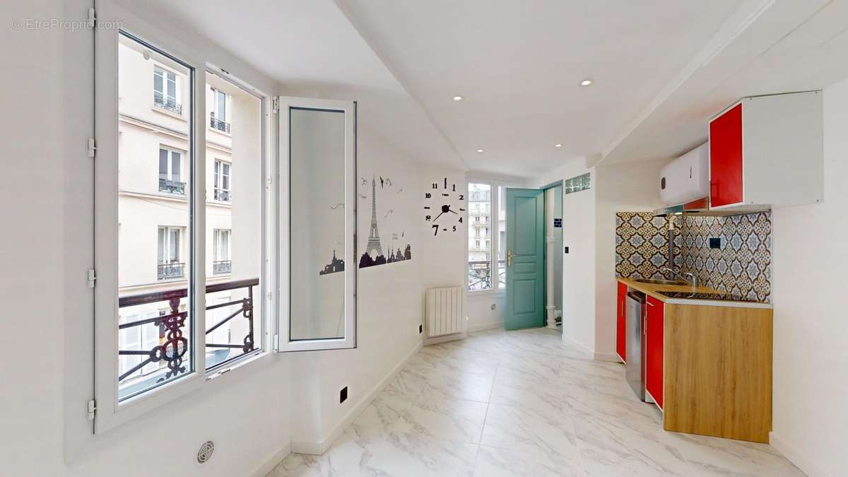 Appartement à PARIS-18E