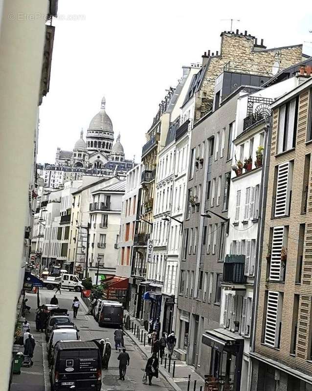 Appartement à PARIS-18E