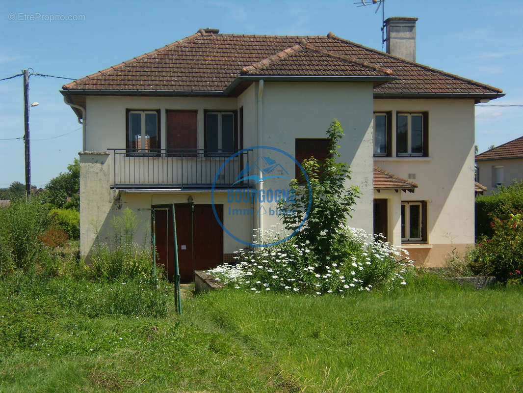 Maison à SAINT-LOUP-DE-VARENNES