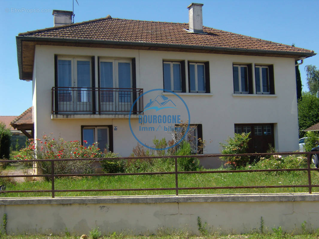 Maison à SAINT-LOUP-DE-VARENNES