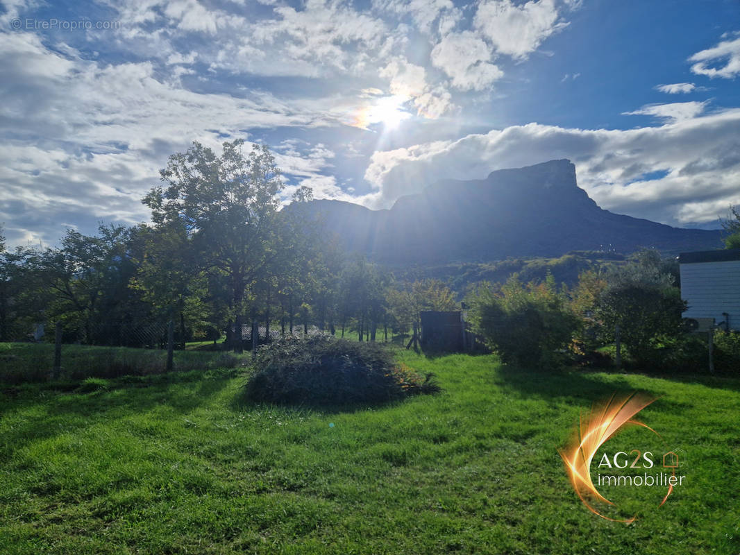 Terrain à MONTMELIAN