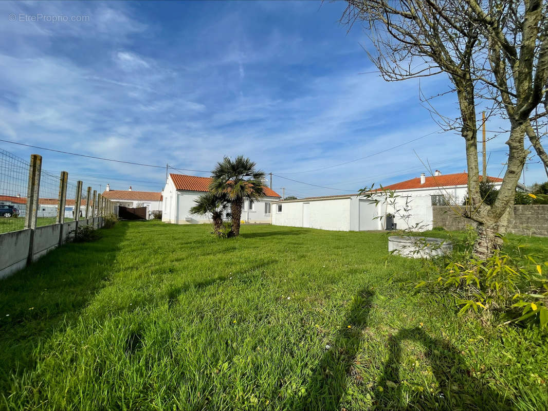 Maison à BEAUVOIR-SUR-MER