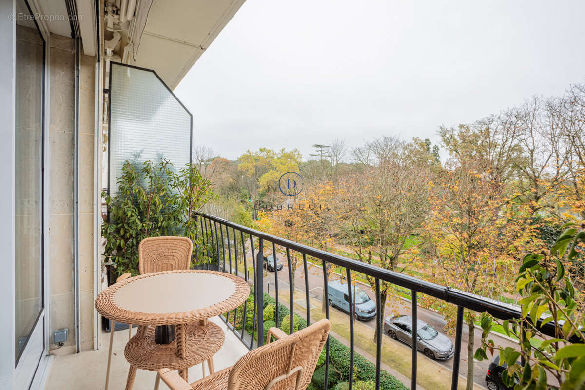 Appartement à NEUILLY-SUR-SEINE