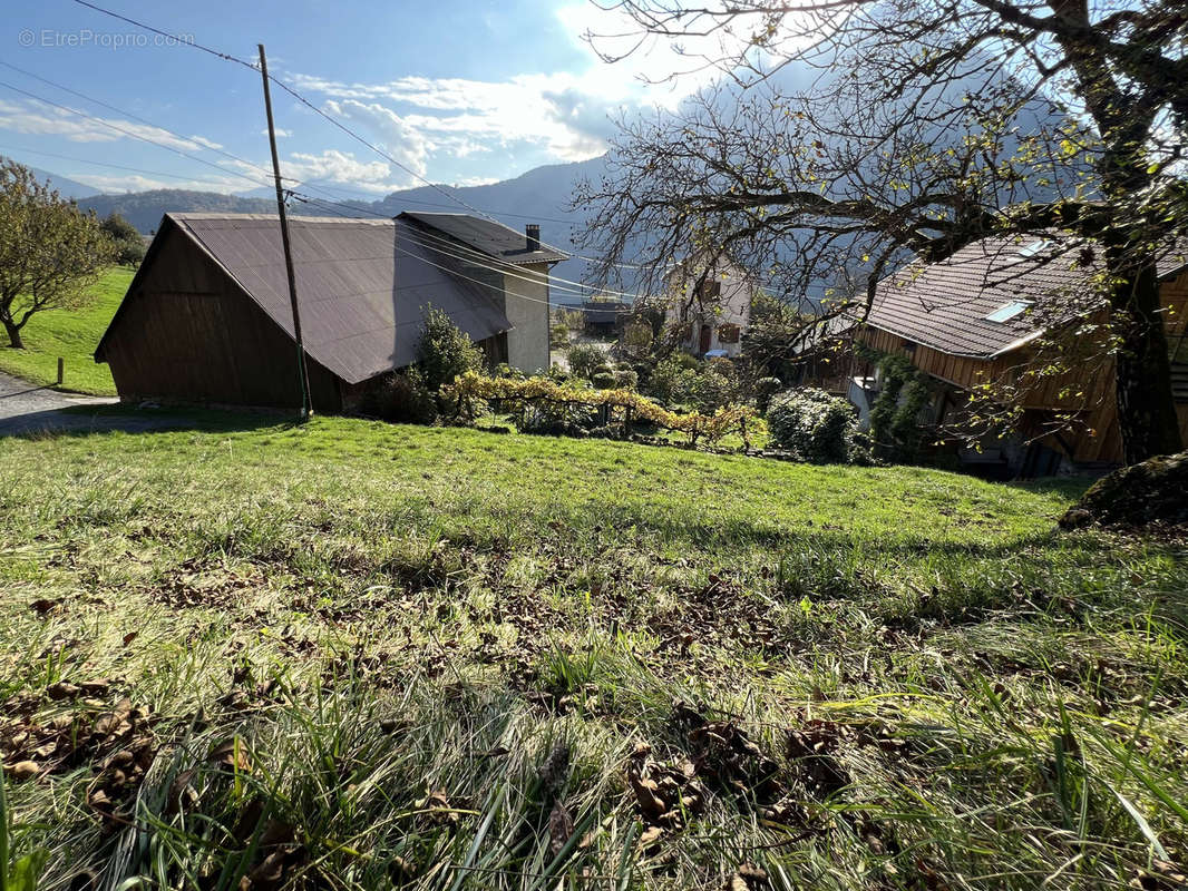 Terrain à UGINE