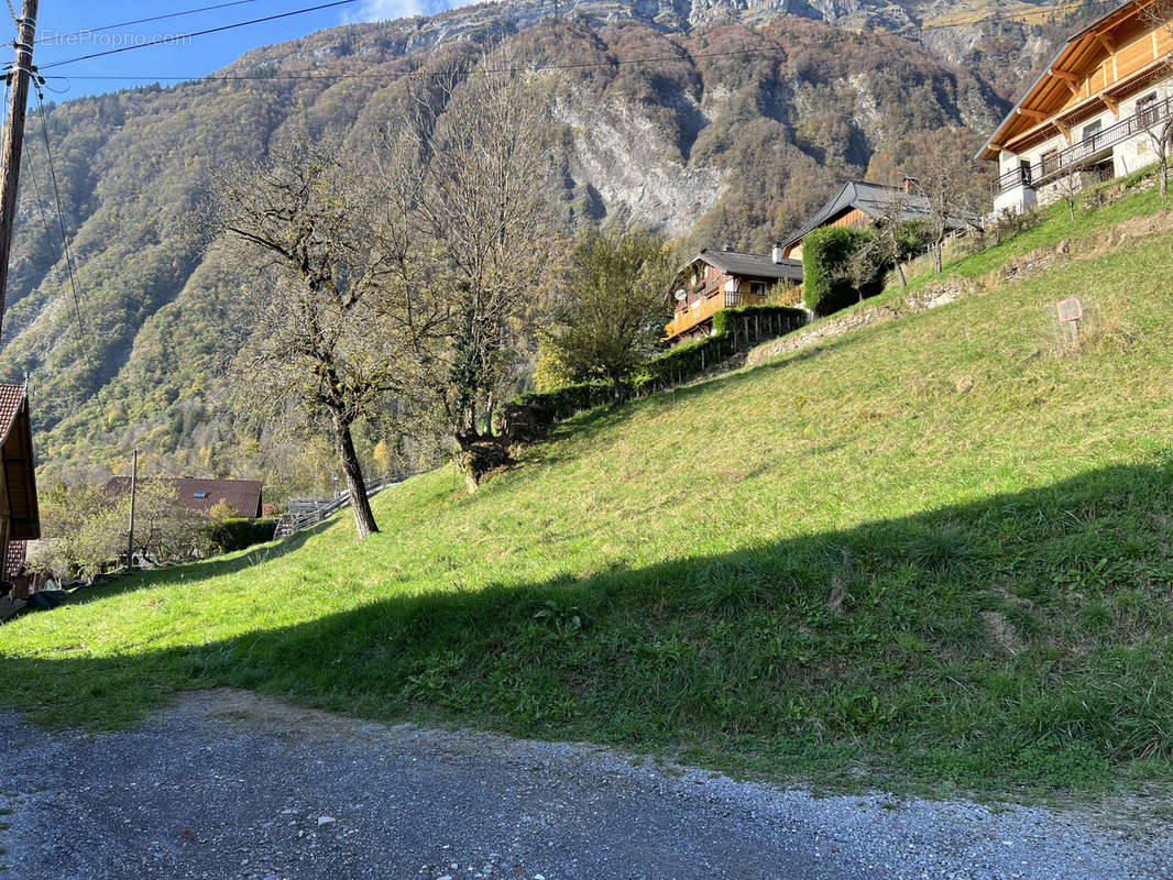 Terrain à UGINE