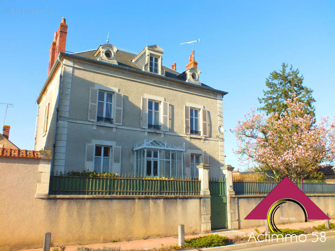 Maison à JOUET-SUR-L&#039;AUBOIS